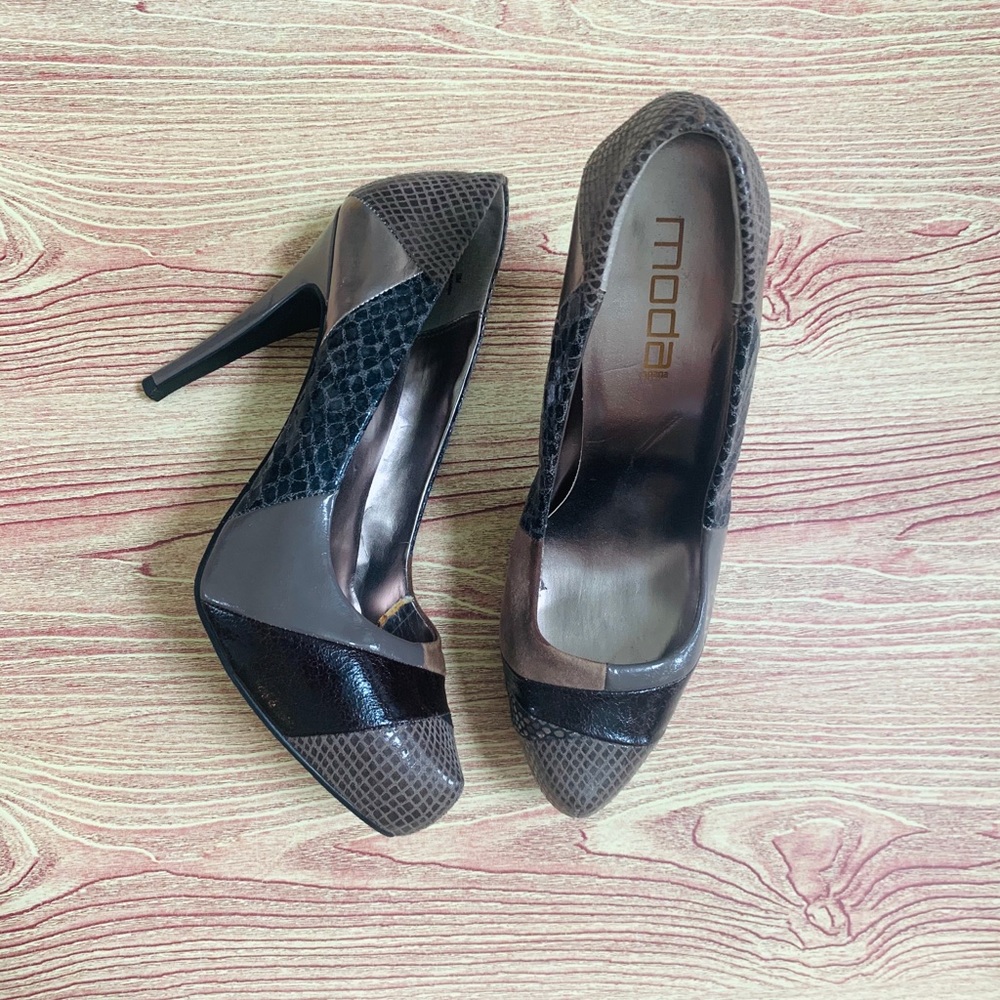 Brand new Moda Spana heels